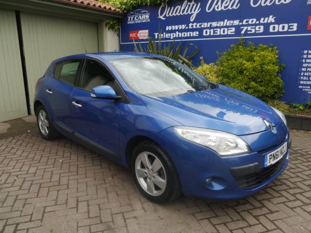 Renault Megane 1.6 16V 110 Dynamique TomTom 5dr Hatchback Petrol Blue