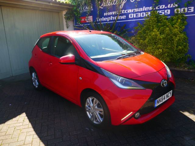 Toyota Aygo 1.0 VVT-i X-Pression 5dr LOW MILEAGE Hatchback Petrol Red
