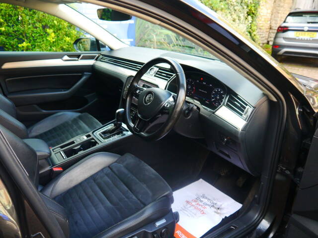 2018 Volkswagen Passat 2.0 TDI GT 5dr DSG [Panoramic Roof] [7 Speed]